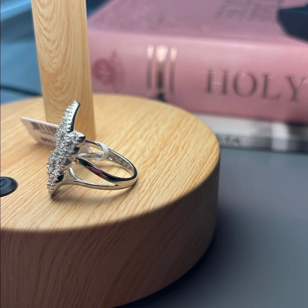 NWT Butterfly Statement Ring Size 6